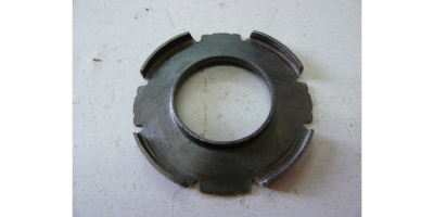 Основание пружины заднее