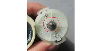 Шестерня двигателя Z9 D8.3xd3.2x6.75 мм