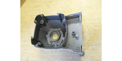 Крышка двигателя левая